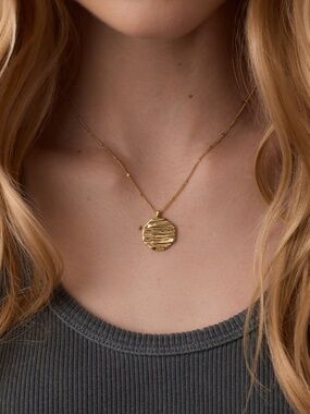 Gorjana - Sunset Coin Necklace - 18K Gold Plated Brass